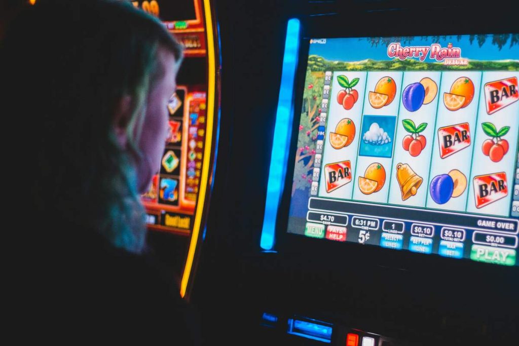 How you can Play Casino Slot Machines