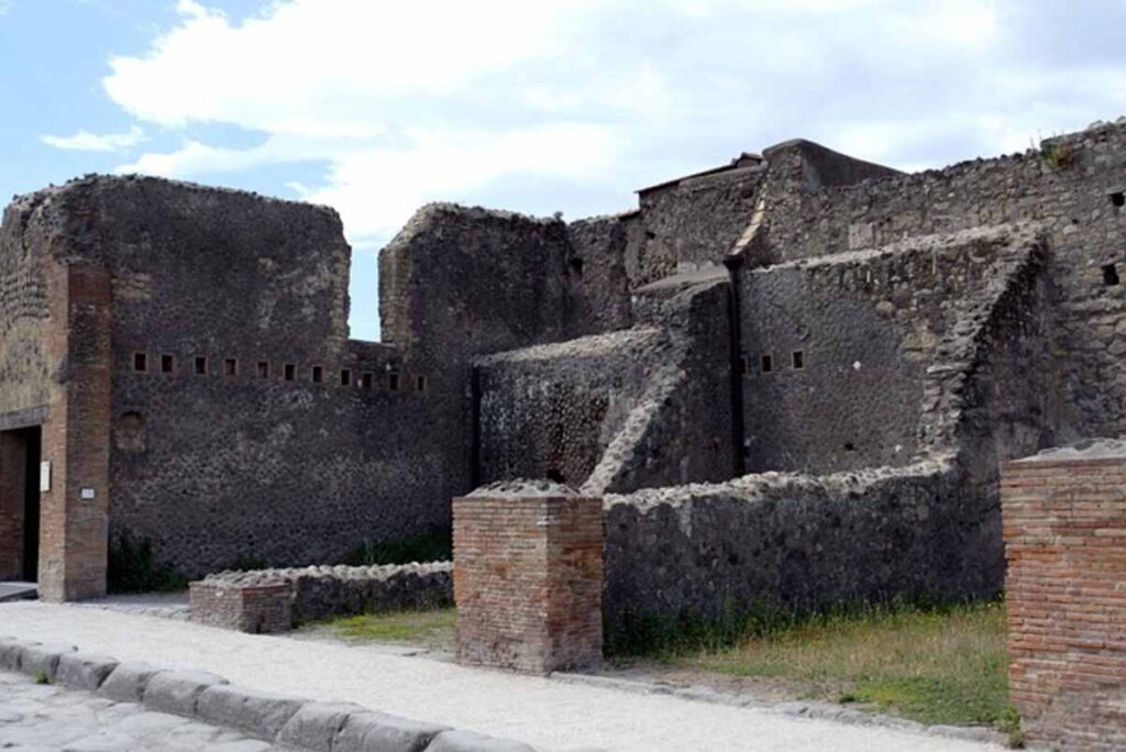 Checking out Pompeii Tours from Sorrento